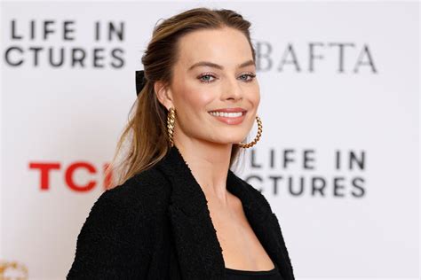 margot robbie babylon boobs|Margot Robbie reveals secret about Wolf of Wall Street nude。